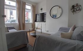 Large Family Home Central Location 3 Double Bedrooms And 1 Single Bedroom