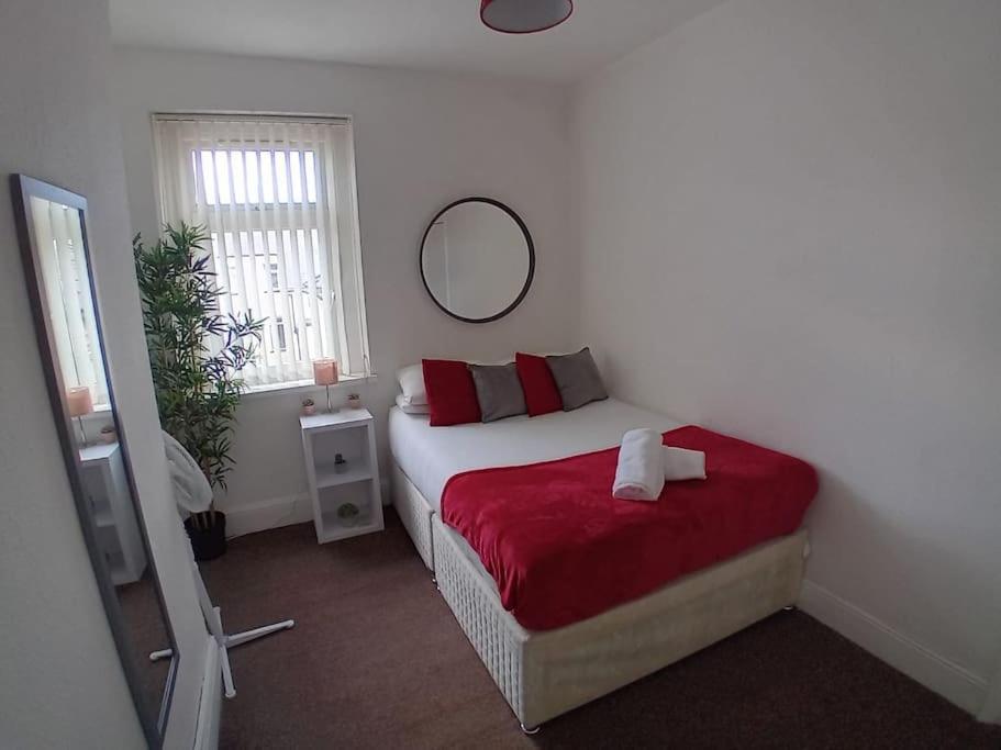 Large Family Home Central Location 3 Double Bedrooms And 1 Single Bedroom Cardiff Exterior photo