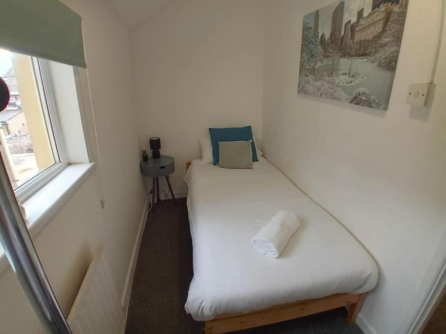 Large Family Home Central Location 3 Double Bedrooms And 1 Single Bedroom Cardiff Exterior photo